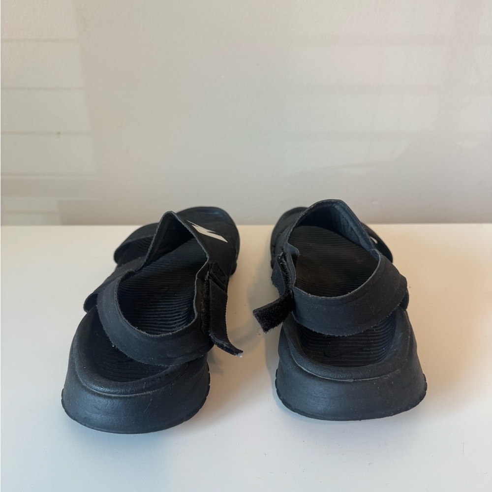 Nike Black Strap Sandals - Picture 3 of 5